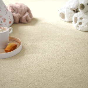 Moquette chambre Select Beige clair avec surface confortable adaptée à un espace détente