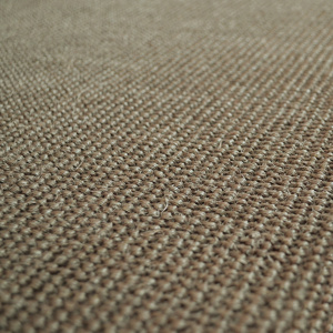 Sisal Yucatan Marron glacé gros plan sur la matière naturelle et les fibres serrées