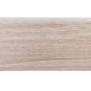 Plinthe pour Stratifié KronoSwiss - Modèle Q, finition bois clair assortie au revêtement de sol