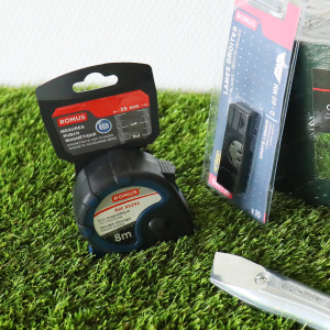 Mètre ruban magnétique Romus 8 m - outil pour pose de gazon synthétique