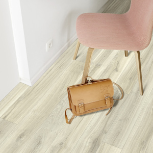 Ambiance douce et naturelle avec sol vinyle textile haute performance chêne blanchi haut de gamme
