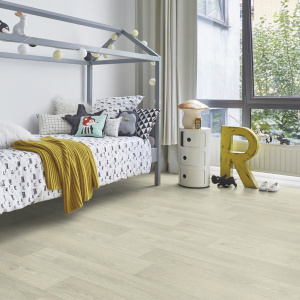 Chambre d’enfant avec Sol PVC Best - Imitation parquet Bois Blanchi et lumière naturelle