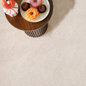 Tapis sur mesure Re-life beige nude avec plateau et décoration intérieure