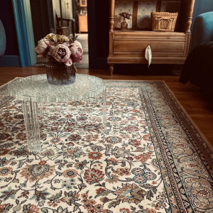 Tapis traditionnel floral Mamie in love Corail doux, tapis vintage revisité au style romantique et tendance