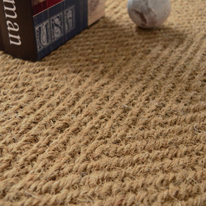 Texture du tapis coco Paravan motif chevron avec fibres végétales naturelles