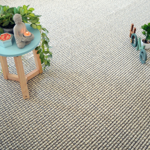 Laine et sisal Caloundra grosses boucles crème avec table basse ambiance naturelle
