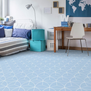 Sol vinyle textile économique rosace géométrique bleue, ambiance chambre apaisante