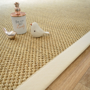 Tapis sisal Kidara naturel ganse écru - Tranche
