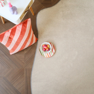 Tapis en matière recyclée de forme organique - Re-cycle - Beige - vue du dessus