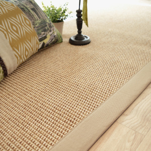 Tapis intérieur / extérieur en tissé plat Lombok naturel ganse caramel - salon