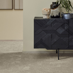 Dalle de moquette repositionnable Flexi Home beige dans intérieur moderne et apaisant