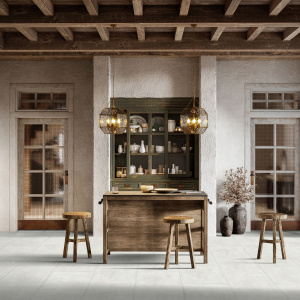 Dalle vinyle - Gerflor Senso Unik - Suave beige dans un espace au style bistrot avec mobilier en bois