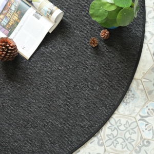 Tapis rond intérieur et extérieur Timika gris ardoise galon noir - vue de haut