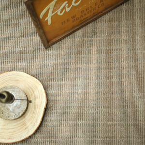 Sisal Yucatan Grège mettant en valeur le tissage régulier