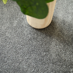 Moquette douce Charme Gris velours avec texture dense et toucher velours