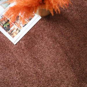 Revêtement de sol moquette Lumicolor marron auburn détail du velours textile