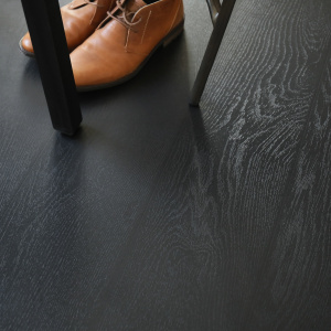 Tapis sur mesure Vinyle - Parquet bois vintage peint - Noir