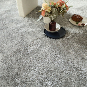 Zoom fibres longues Éclat FusionBac Shaggy gris clair, rendu dense et lumineux