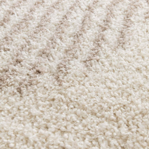 Tapis Liha, détail des poils longs beiges au toucher moelleux