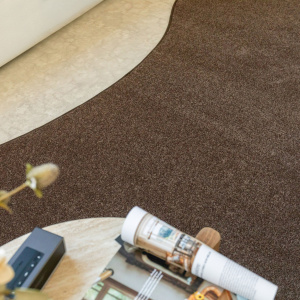Tapis organique Re-cycle chocolat en polyester recyclé, décoration chaleureuse et naturelle