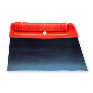 Spatule crantée A2 pour pose sol vinyle PVC ou LVT vue en face arrière