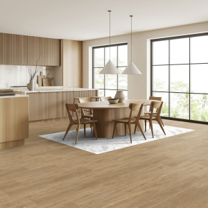 Lame vinyle - Gerflor Senso Unik - Madera natural dans une salle à manger lumineuse avec mobilier en bois