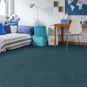 Moquette chambre Lumicolor Bleu lagon dans une chambre enfant avec lit et décoration colorée