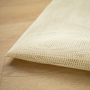 Antidérapant pour tapis à la coupe, épaisseur souple facilitant l’aspiration