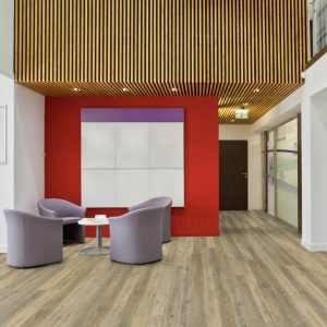 Lames vinyle Gerflor Creation 40 rigid acoustic Longboard dans des bureaux design et accueillants
