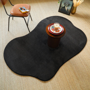 Tapis contemporain de forme organique Hypnose noir velours - salon