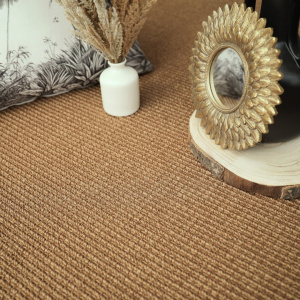Moquette sisal Cuba Havane grosses boucles rendu chaleureux avec tissage épais et ton brun élégant