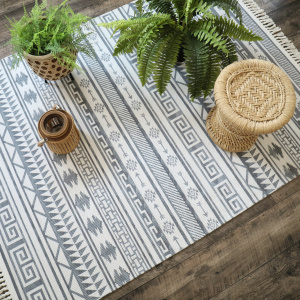 Tapis en coton blanc à franges - Aztèque - Motifs gris - Vue de haut