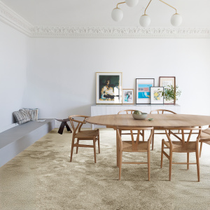 Tapis sur mesure Lumicolor beige au coloris longue tenue pour pièce de vie lumineuse