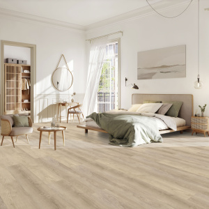 Lame vinyle clipsable - Gerflor R55 Lock+ Acoustic - Woody blond dans une chambre mansardée lumineuse aux tons naturels