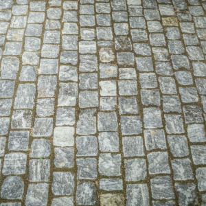 Revêtement Stand imprimée effet pavés anciens – moquette aiguilletée pour stands professionnels