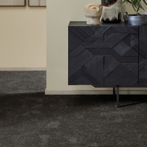 Dalle de moquette repositionnable noir Flexi Home, solution pratique et modulable pour pièce de vie