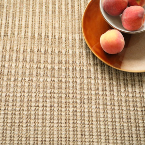Moquette tissé plat Bali Naturel, ambiance intérieure élégante et naturelle