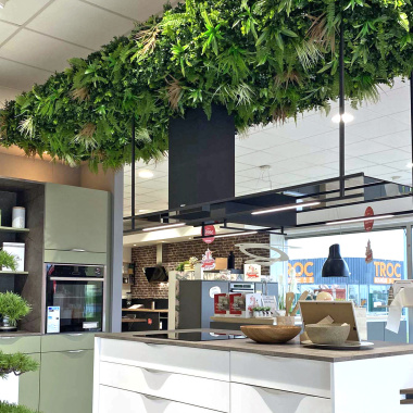 Mur végétal artificiel Forêt tropicale utilisé en habillage décoratif suspendu