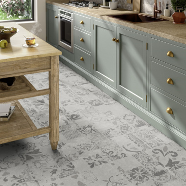 Dalle vinyle décor carreaux gris posée dans une cuisine - Ultime Plus clipsable