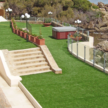 Jardin aménagé avec gazon synthétique Villandry - 25mm, esthétique et sans tonte