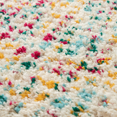 Détail du motif du tapis berbère à franges Tribus du désert Multicolore