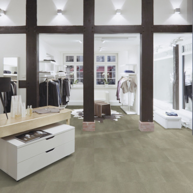 Boutique de prêt-à-porter avec sol vinyle ID Essential Click 30 - Stone Grey