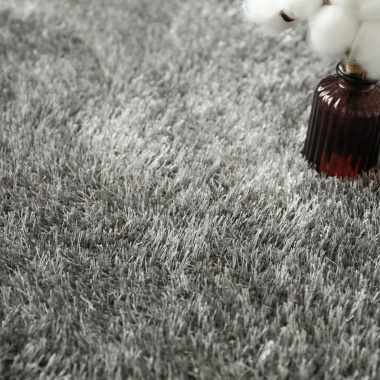 Tapis sur mesure Éclat shaggy gris foncé - gros plan