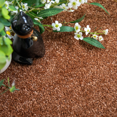 Dalle de moquette repositionnable Flexi Home Terracotta, texture douce et confortable dans une ambiance déco contemporaine