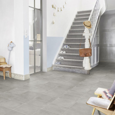 Sol PVC Sous Couche Textile - Carrelage aspect Béton - Gris - Couloir