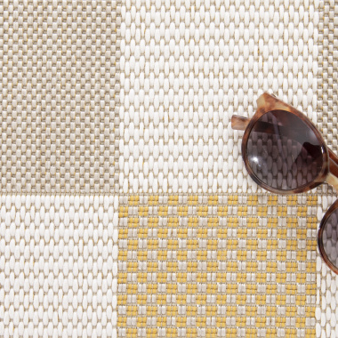 Tapis motif damier en matière recyclée - Andy - Beige et ocre - gros plan