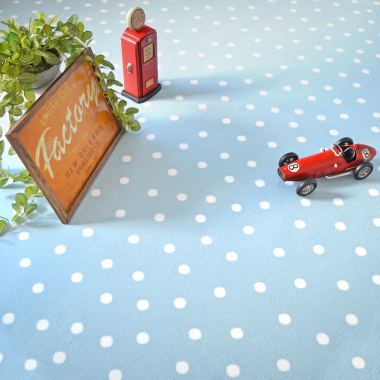 Moquette enfant pois - Bleue - vue de loin