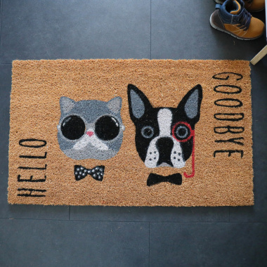 Paillasson coco 45 x 75 cm Chat et Chien posé dans une entrée, fibres naturelles de coco 15 mm, dossier PVC