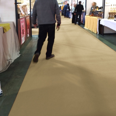 Moquette Orotex Revexpo beige, sol économique et antistatique pour événement