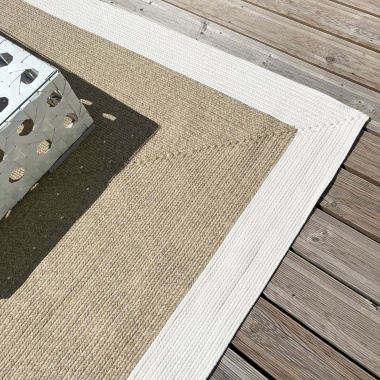 Tapis imitation fibres naturelles extérieur Provence aspect jute - terrasse